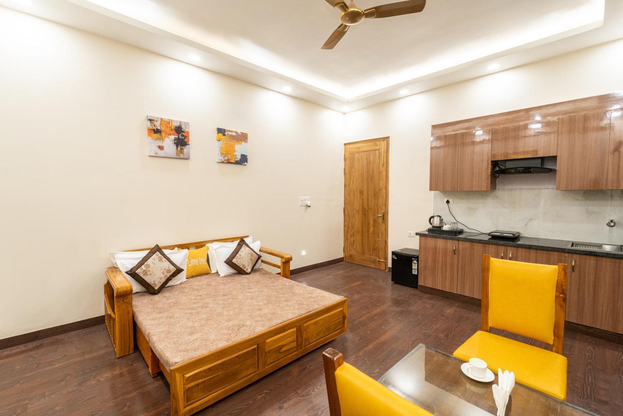 Lime Tree Hotel & One Bhk Serviced Apartment Noida - Sector 50 Metro Экстерьер фото